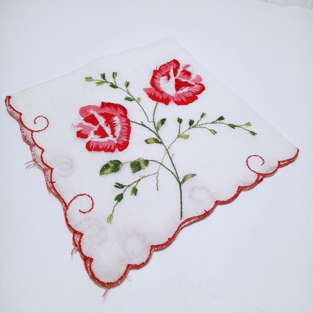 VTG Pink Roses Embroidered Handkerchief Red Scalloped Cottagecore Floral Hankie